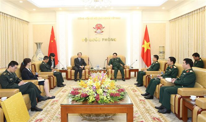 越南国防部部长吴春历大将会见中国新任驻越大使 ảnh 1 越南国防部部长吴春历大将会见中国新任驻越大使 ảnh 1