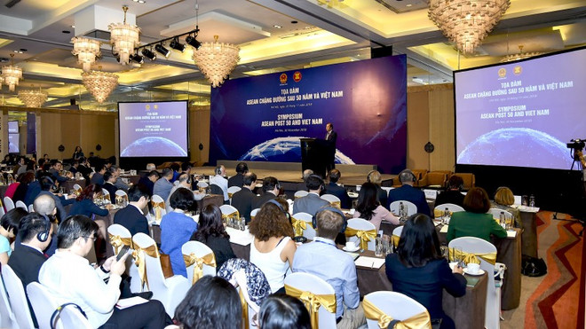 越南外交部举行“东盟50年历程与越南”座谈会 ảnh 1 越南外交部举行“东盟50年历程与越南”座谈会 ảnh 1