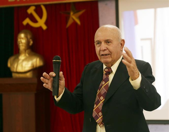 有关切·格瓦拉与菲德尔·卡斯特罗的图片展在河内举行 ảnh 3