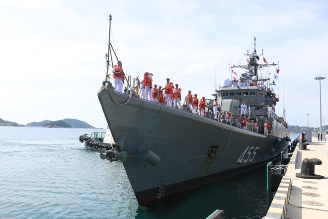 泰国海军舰艇访问越南富国岛 ảnh 1