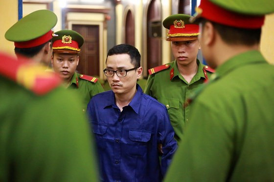 越南建设股份商业银行原董事长范功名腐败案：拒绝陈北河的辩护律师推荐书 ảnh 1