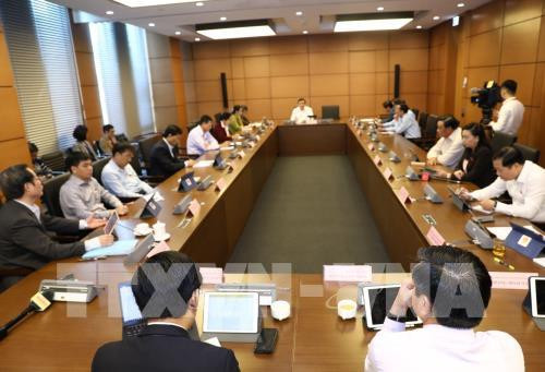 越南第十四届国会第八次会议:保护人民和企业的经营投资自由权 ảnh 1 越南第十四届国会第八次会议:保护人民和企业的经营投资自由权 ảnh 1