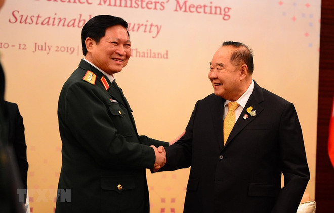 吴春历出席东盟防长非正式会议和第六届东盟防长扩大会议 ảnh 1 吴春历出席东盟防长非正式会议和第六届东盟防长扩大会议 ảnh 1