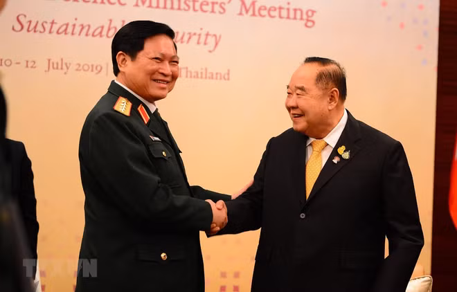 吴春历出席东盟防长非正式会议和第六届东盟防长扩大会议 ảnh 1