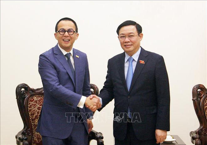 越南政府副总理王廷惠会见太平洋世纪集团总裁李泽楷 ảnh 1