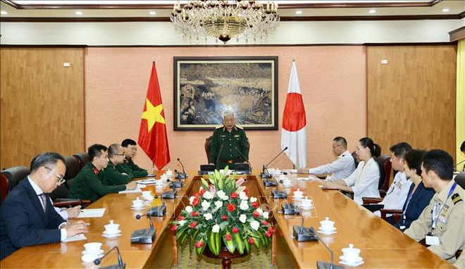 日本防卫省军官代表团访问越南 ảnh 1