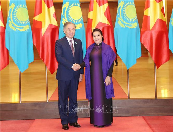 哈萨克斯坦议会下院议长尼格马图林圆满结束对越南的正式访问 ảnh 1 哈萨克斯坦议会下院议长尼格马图林圆满结束对越南的正式访问 ảnh 1