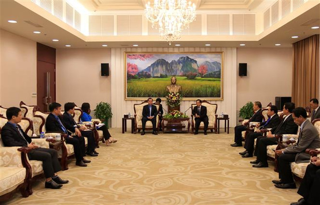 越老加强工会工作的合作 ảnh 2 越老加强工会工作的合作 ảnh 2