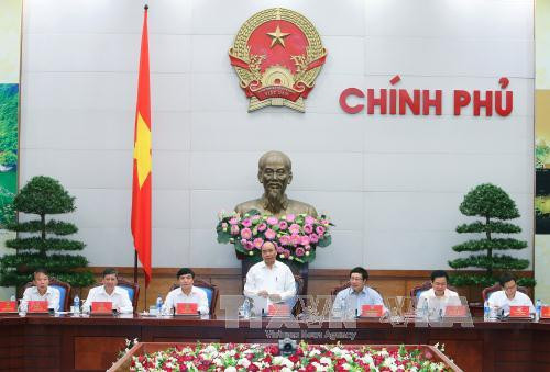 越南政府总理阮春福主持召开越南政府与越南劳动总联会的年度会议 ảnh 1 越南政府总理阮春福主持召开越南政府与越南劳动总联会的年度会议 ảnh 1