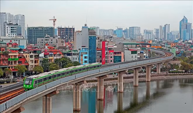 河内城市铁路吉灵-河东线预计于4月30日投入商业运行 ảnh 1