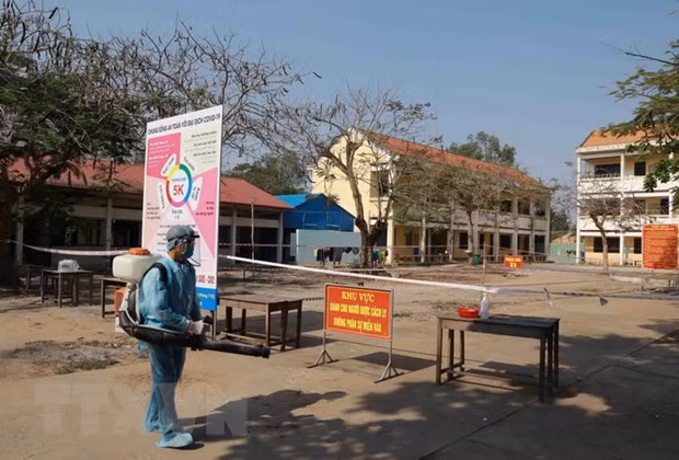 新冠肺炎疫情：4月3日越南新增6例输入性确诊病例 ảnh 1