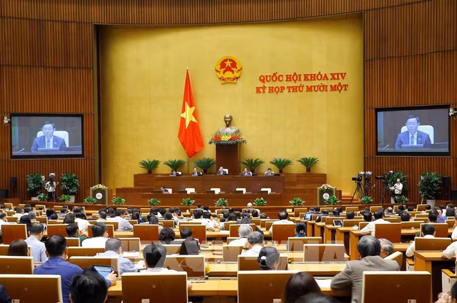 越南第十四届国会第十一次会议：提请国会批准任命部分政府副总理、部长和政府其他成员的名单 ảnh 1