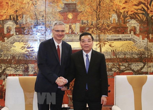 河内市加强与芬兰与法国的合作 ảnh 2 河内市加强与芬兰与法国的合作 ảnh 2