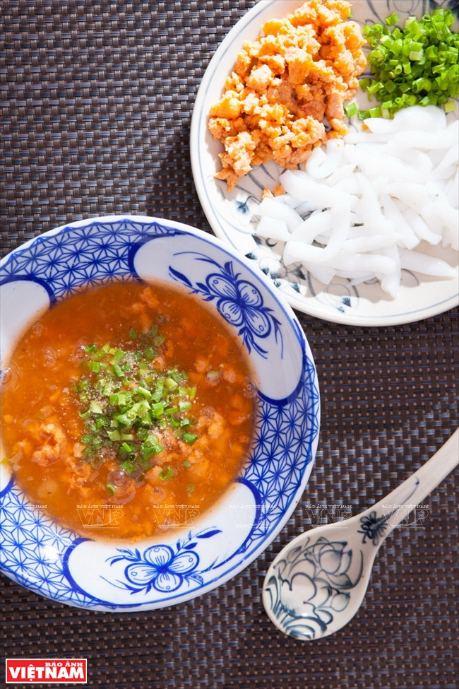 顺化市名菜——南普汤粉 ảnh 1 顺化市名菜——南普汤粉 ảnh 1