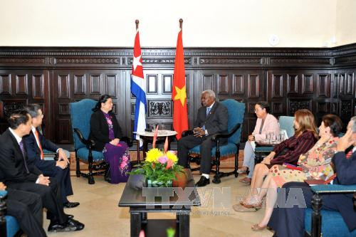 越南与古巴决心进一步加强两国国会之间的关系 ảnh 1 越南与古巴决心进一步加强两国国会之间的关系 ảnh 1