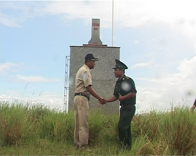 进一步加强越柬边境居民的友好关系 ảnh 1