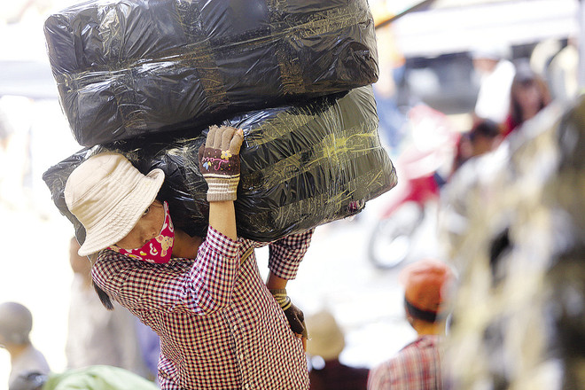 “东盟地区非正式员工、移民劳动及保健问题”研讨会在承天顺化省举行 ảnh 1 “东盟地区非正式员工、移民劳动及保健问题”研讨会在承天顺化省举行 ảnh 1