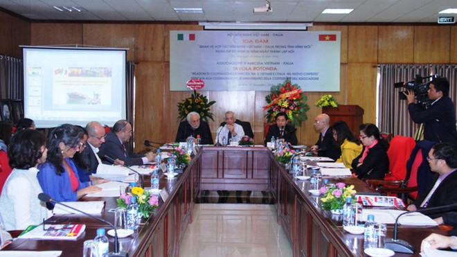 越意举行活动 纪念越意友好组织协会成立30周年 ảnh 1