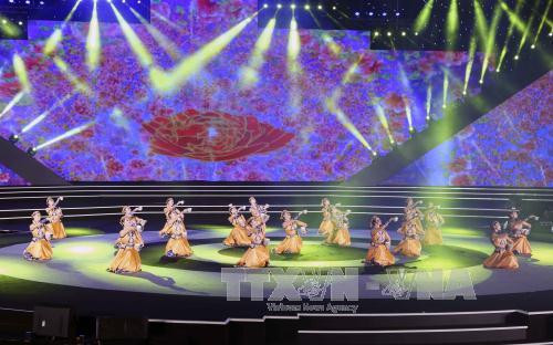 第三届越中青年大联欢落下帷幕 ảnh 1