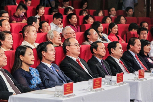 阮善仁出席“致力于全民族大团结事业”新闻奖总结颁奖仪式 ảnh 2 阮善仁出席“致力于全民族大团结事业”新闻奖总结颁奖仪式 ảnh 2