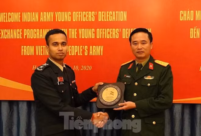 越南与印度青年军官加强经验交流 ảnh 1
