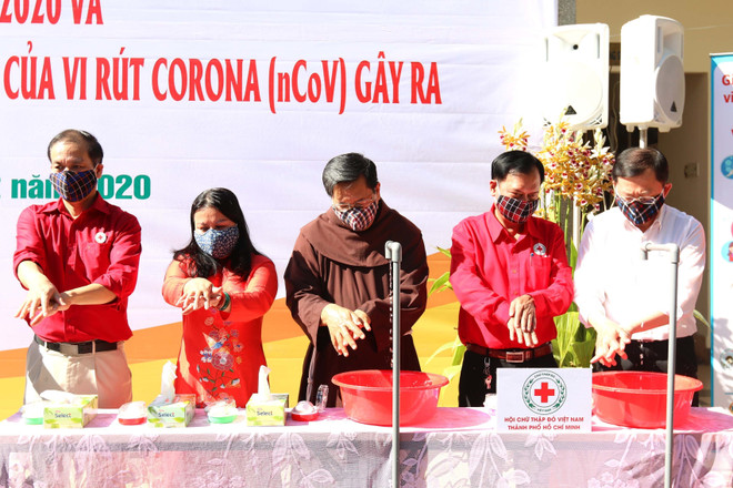 新冠肺炎疫情:越南红十字会举行无偿献血和疫情防控宣传活动 ảnh 1 新冠肺炎疫情:越南红十字会举行无偿献血和疫情防控宣传活动 ảnh 1