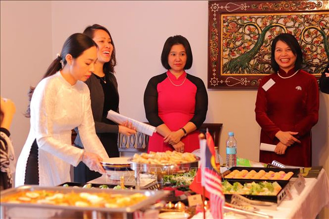 2020年东盟主席年:东盟三国在乌克兰推广文化 ảnh 1 2020年东盟主席年:东盟三国在乌克兰推广文化 ảnh 1