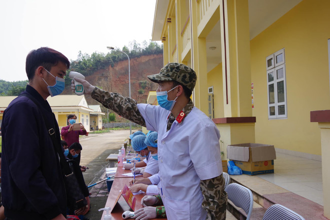 新冠肺炎疫情:绝不让患者离开医学隔离区 ảnh 2 新冠肺炎疫情:绝不让患者离开医学隔离区 ảnh 2