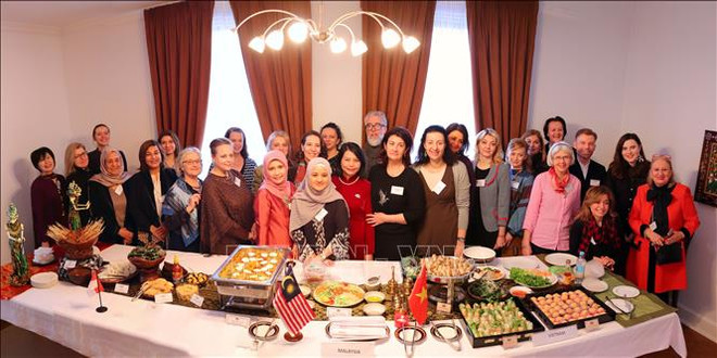 2020年东盟主席年:东盟三国在乌克兰推广文化 ảnh 2 2020年东盟主席年:东盟三国在乌克兰推广文化 ảnh 2