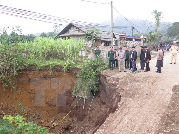 越南北件省发生地陷坑深约20米 ảnh 1