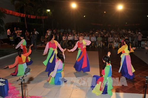 旅居古巴越南人喜迎2016新年 ảnh 1