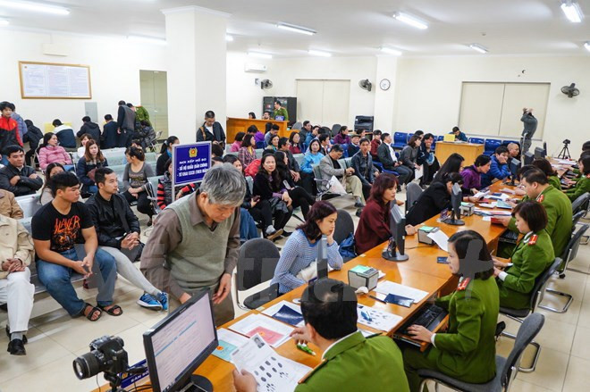 越南河内市正式办理换发新版公民身份证手续 ảnh 1 越南河内市正式办理换发新版公民身份证手续 ảnh 1