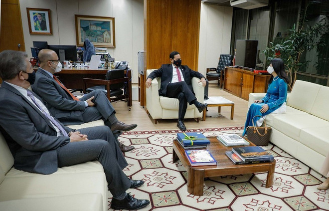 巴西副总统: 保持密切合作 促进巴越关系发展 ảnh 2 巴西副总统: 保持密切合作 促进巴越关系发展 ảnh 2