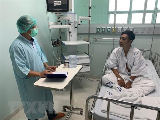 越南驻泰大使馆积极协助在渔船沉没事故中遇险的5名越南渔民 ảnh 1 越南驻泰大使馆积极协助在渔船沉没事故中遇险的5名越南渔民 ảnh 1