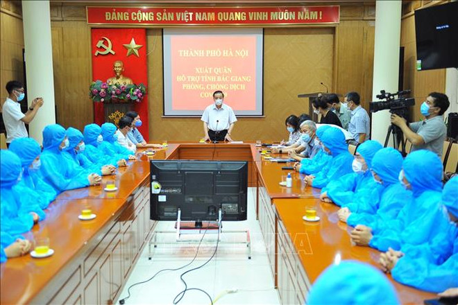 卫生部副部长阮长山：随时帮助北宁省进行追踪并为新冠患者提供治疗 ảnh 2