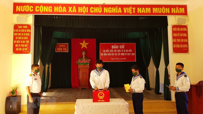 国会和人民议会换届选举:长沙岛县选民积极参加提前投票 ảnh 1 国会和人民议会换届选举:长沙岛县选民积极参加提前投票 ảnh 1