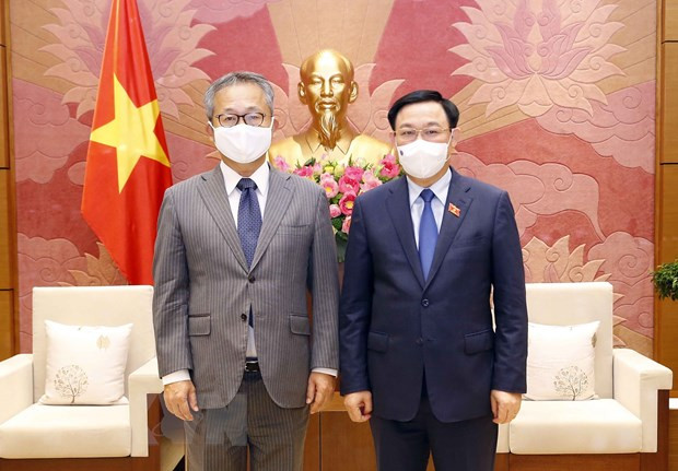 越南国会主席王廷惠会见日本驻越大使山田贵雄 ảnh 1 越南国会主席王廷惠会见日本驻越大使山田贵雄 ảnh 1