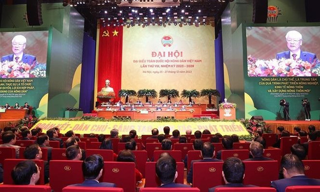 越共中央总书记阮富仲出席越南农民协会第八次全国代表大会并发表重要讲话 ảnh 1