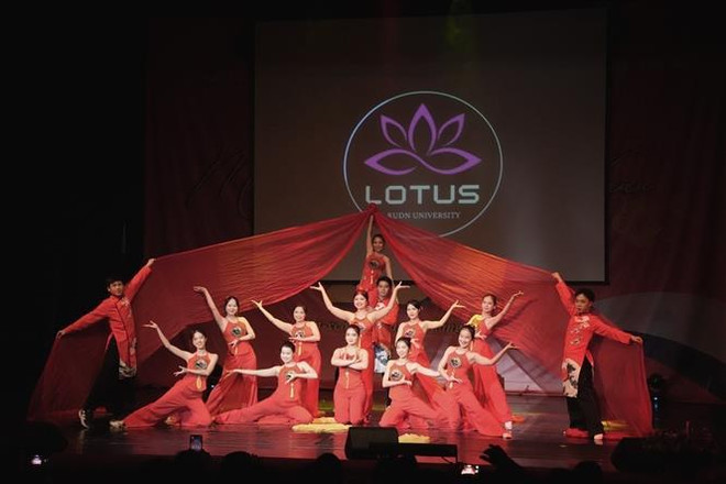 旅居俄罗斯越南人举办文艺表演迎新春 ảnh 2 旅居俄罗斯越南人举办文艺表演迎新春 ảnh 2