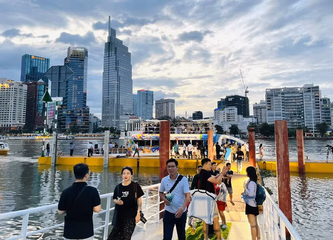 胡志明市开展丰富多彩文旅活动迎接2024年新年 ảnh 1 胡志明市开展丰富多彩文旅活动迎接2024年新年 ảnh 1