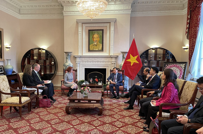 越南政府副总理黎明慨会见美国政界和商界代表 ảnh 1 越南政府副总理黎明慨会见美国政界和商界代表 ảnh 1