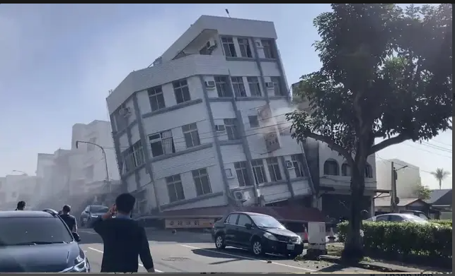 中国台湾大地震：暂无越南人伤亡报告 ảnh 1