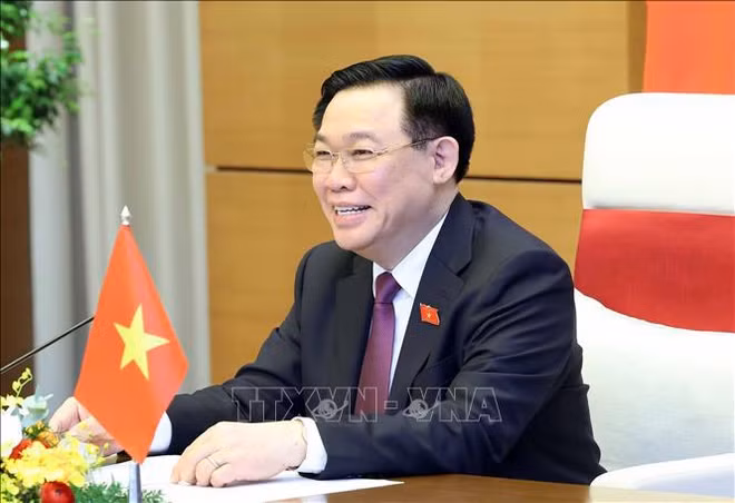 越南国会主席王廷惠与柬埔寨参议院议长洪森通电话 ảnh 1 越南国会主席王廷惠与柬埔寨参议院议长洪森通电话 ảnh 1