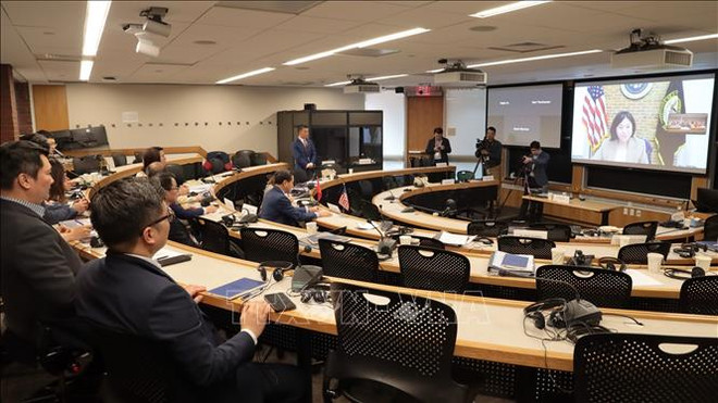 越南政府副总理黎明慨与美国贸易代表会谈 ảnh 1