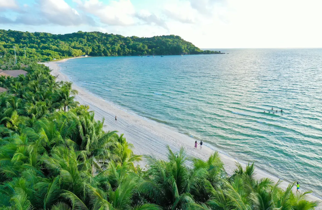 越南美丽海滩颇受韩国游客的喜爱 ảnh 1