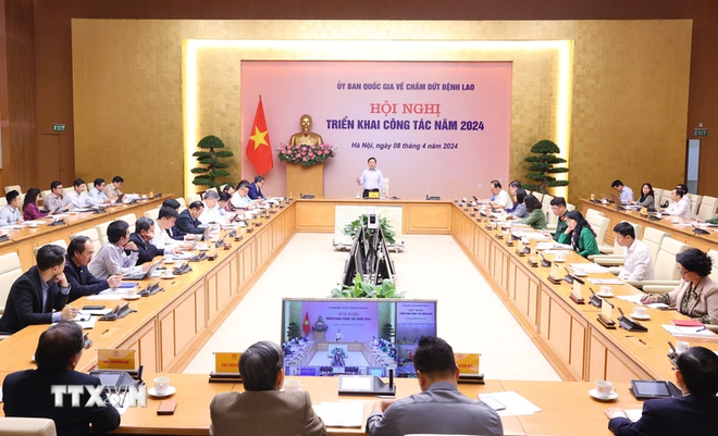 政府副总理陈红河:力争为所有结核病患者提供医疗保险 ảnh 1 政府副总理陈红河:力争为所有结核病患者提供医疗保险 ảnh 1