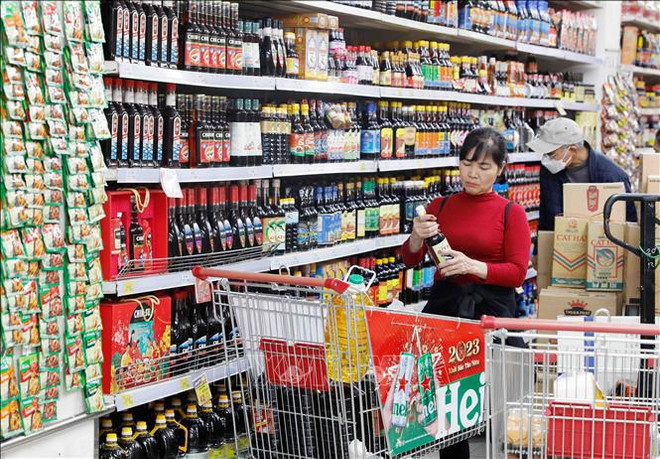 2024年一季度越南消费品零售和服务收入总额增长8.2% ảnh 1 2024年一季度越南消费品零售和服务收入总额增长8.2% ảnh 1