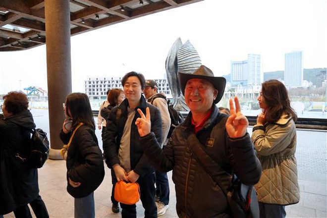 大年初一岘港和广宁两省市迎来首批游客 ảnh 2 大年初一岘港和广宁两省市迎来首批游客 ảnh 2