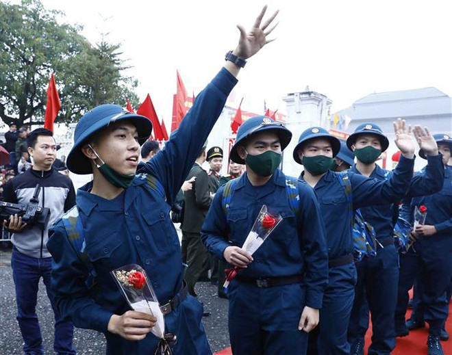 春意盎然送新兵 满腔热血踏征程 ảnh 1 春意盎然送新兵 满腔热血踏征程 ảnh 1