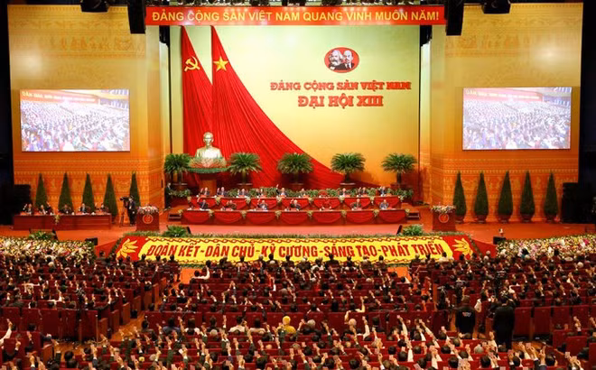 越共建党93周年：越南共产党带领人民取得伟大成就 ảnh 1